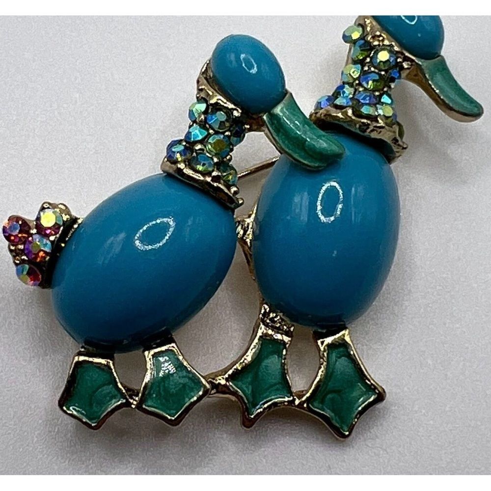 🩵 NEW Sweet couple of ducks brooch with Enamel & rhinestones 🩵